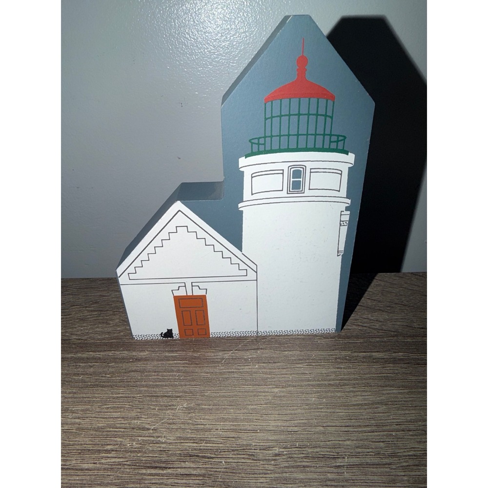 The Cat's Meow Village Heceta Head Light West Coast Lighthouse Series 1994 Wood